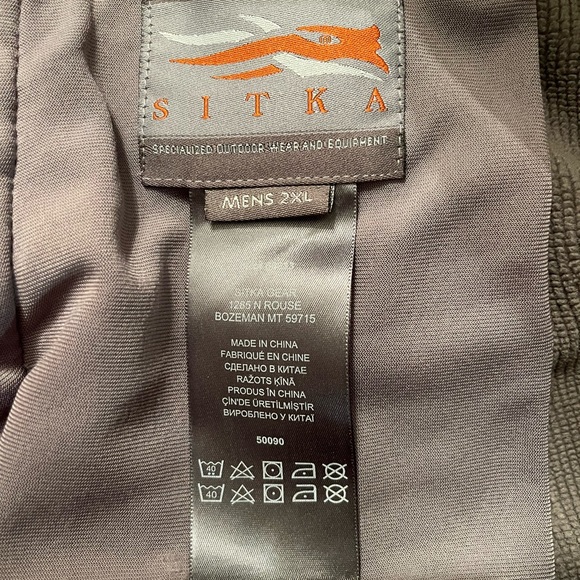 Sitka Stratos pants. Inseam 27 1/2”. Very good condition. - Picture 2 of 3